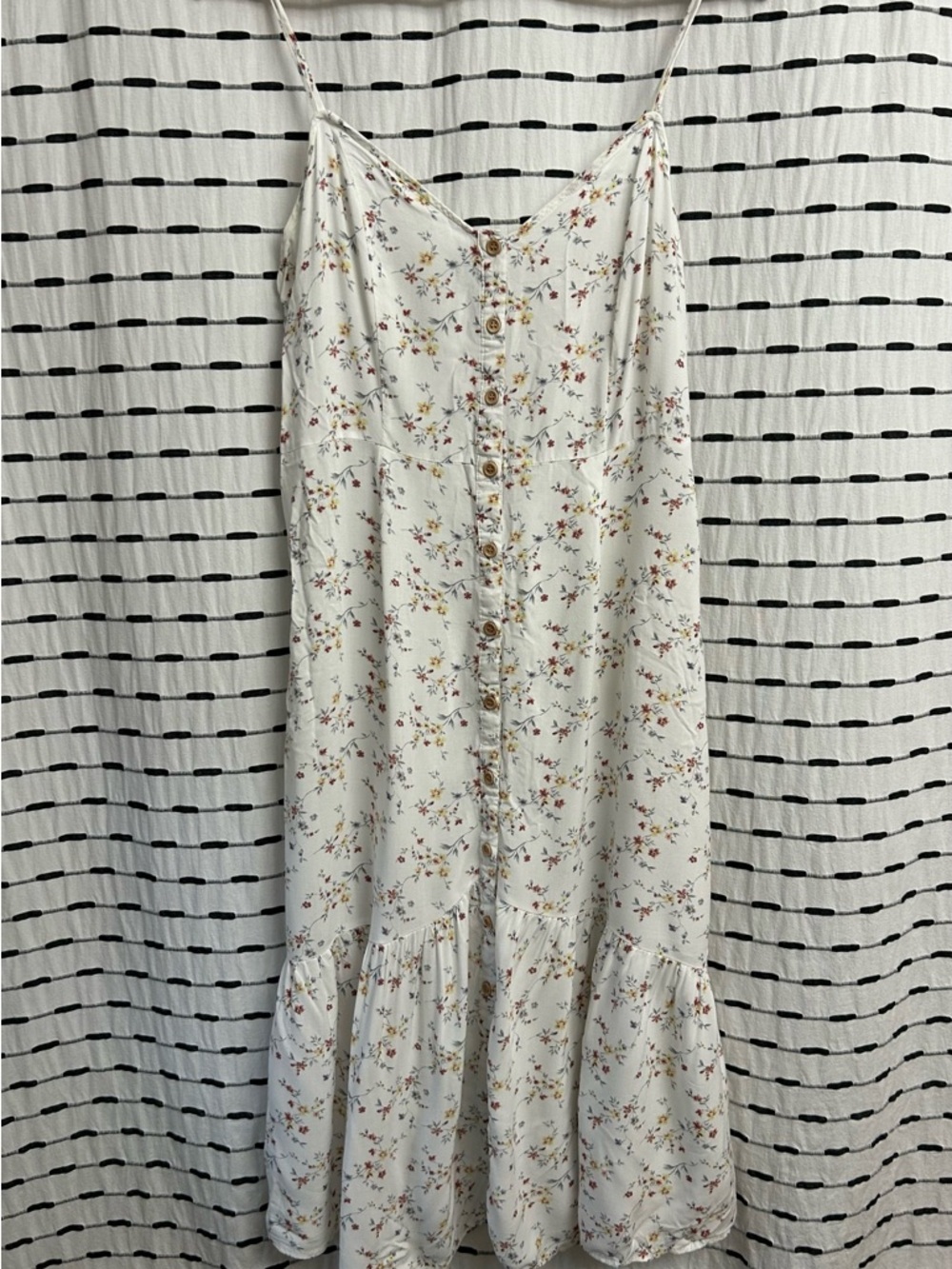 Feminine and dainty Mimi Chica Cream Floral Button-Front Midi Dress